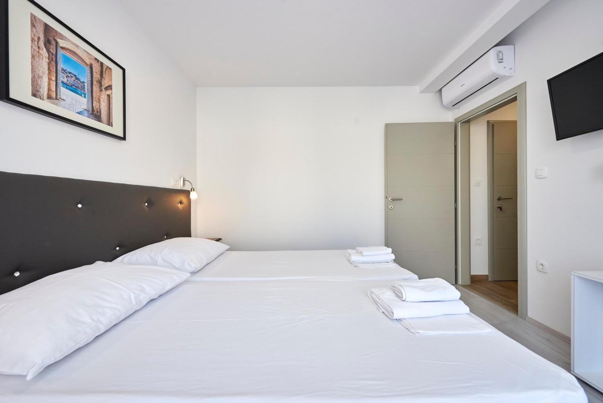 Apartments & Rooms Zaja Trogir Phòng bức ảnh